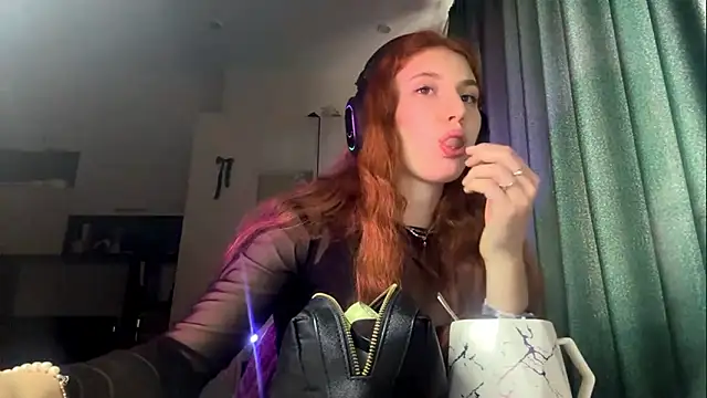 Snapshot of AliceCarrol chatting on 16, 2, 2026 AliceCarrol online show from 16, 2, 2026