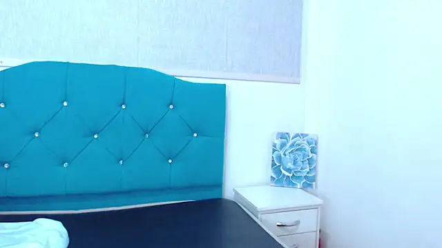 orianna and sasha online show from 14, 4, 2026