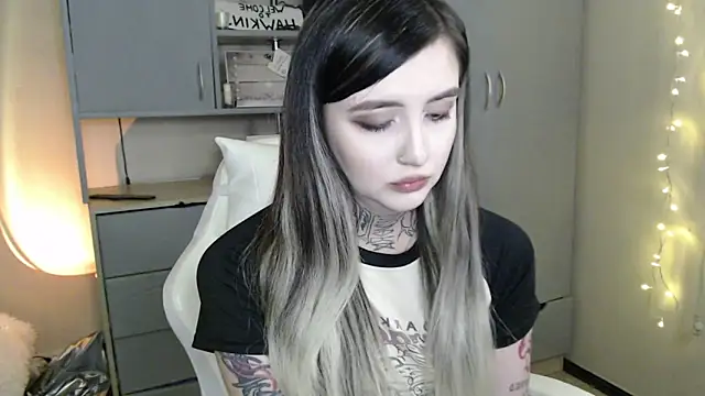 Snapshot of Rin_Tozier chatting on 22, 2, 2026 Rin Tozier online show from 22, 2, 2026