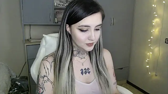 Rin Tozier online show from 8, 3, 2026