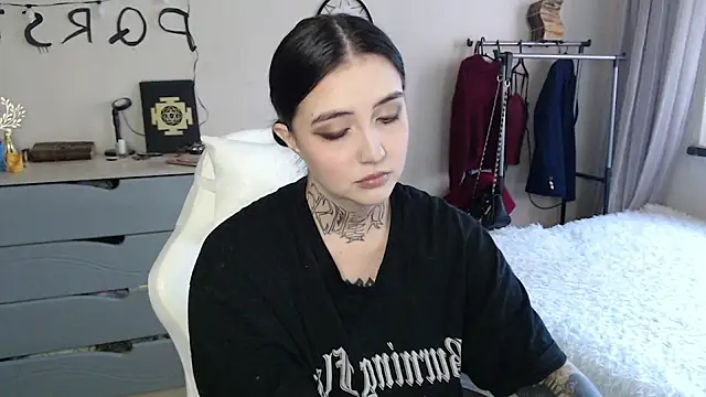 Snapshot of Rin_Tozier chatting on 22, 5, 2026 Rin Tozier online show from 22, 5, 2026