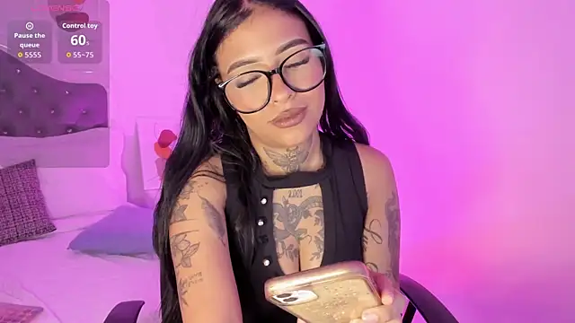 Snapshot of Aisha_Haddad chatting on 14, 2, 2026 Aisha Haddad online show from 14, 2, 2026