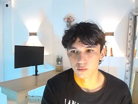 jullian ricci online show from 9, 4, 2026