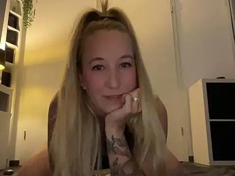 Ninimaus online show from 8, 5, 2026