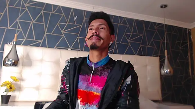 NoaahTylor online show from 13, 2, 2026