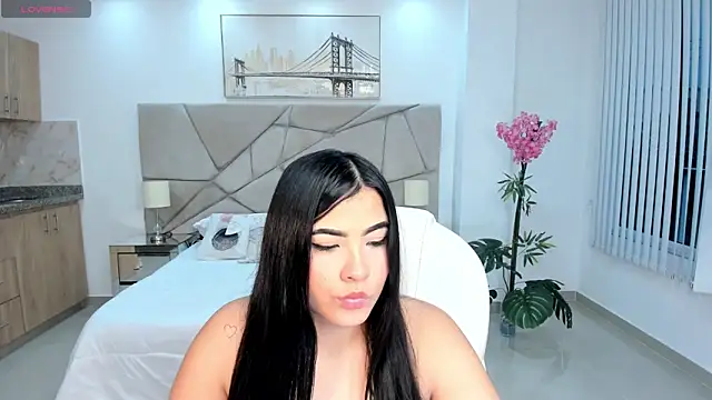 Snapshot of calyptra_lux chatting on 26, 2, 2026 calyptra lux online show from 26, 2, 2026