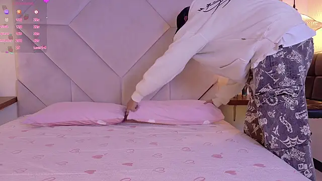 Sateh and Hikary online show from 13, 4, 2026