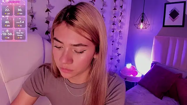 Chris Velvett online show from 15, 4, 2026