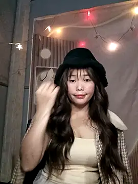 Girl-crazy1 online show from 23, 2, 2026