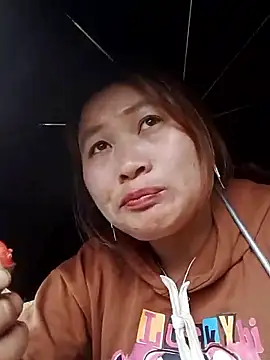 Snapshot of bany-lee chatting on 25, 4, 2026 bany-lee online show from 25, 4, 2026