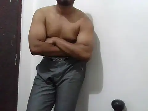 Snapshot of muscledad111 chatting on 21, 2, 2026 muscledad111 online show from 21, 2, 2026