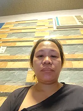 squirtshantal online show from 10, 4, 2026