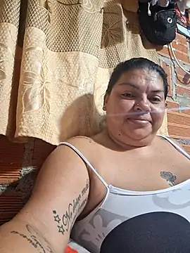 Snapshot of Juli_Powl chatting on 26, 4, 2026 Juli Powl online show from 26, 4, 2026