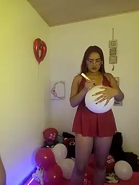 Snapshot of Aleja_Sammy chatting on 14, 2, 2026 Aleja Sammy online show from 14, 2, 2026