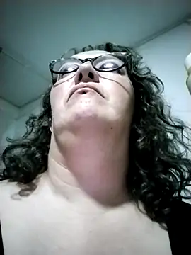  Saraqueen online show from 6, 3, 2026