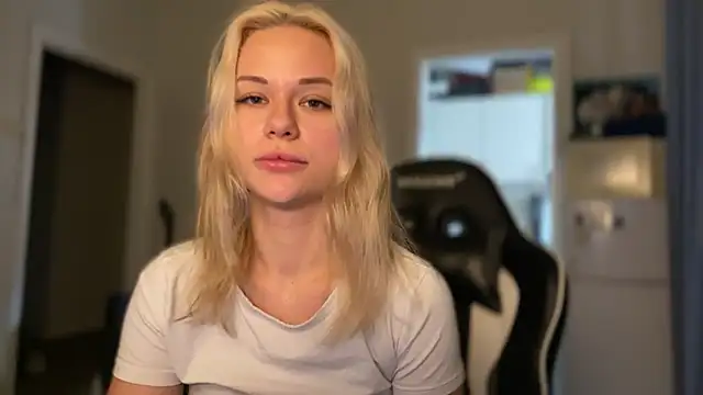 Leylia Lily online show from 25, 3, 2026