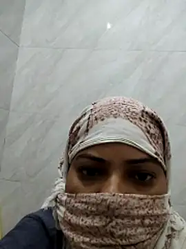 Snapshot of Anushka_Singh0 chatting on 17, 6, 2026 Anushka Singh0 online show from 17, 6, 2026