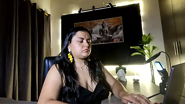 AzaraOnyx online show from 22, 6, 2026