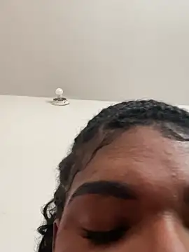 Snapshot of lulusexyy chatting on 18, 3, 2026 lulusexyy online show from 18, 3, 2026