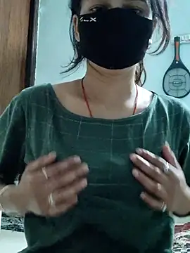 Sexy-Sandhya  online show from 4, 3, 2026