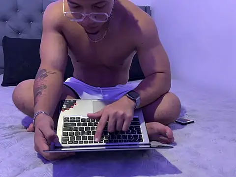 MaxSeduce23 online show from 2, 3, 2026