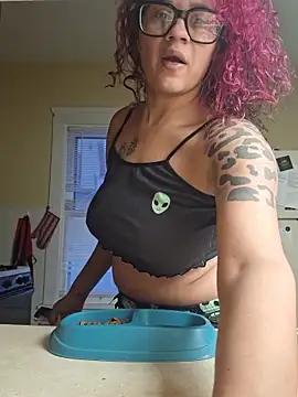 Snapshot of VelvetVixen_735 chatting on 25, 2, 2026 VelvetVixen 735 online show from 25, 2, 2026