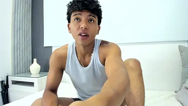 Snapshot of jhoystrong_ chatting on 14, 2, 2026 jhoystrong online show from 14, 2, 2026