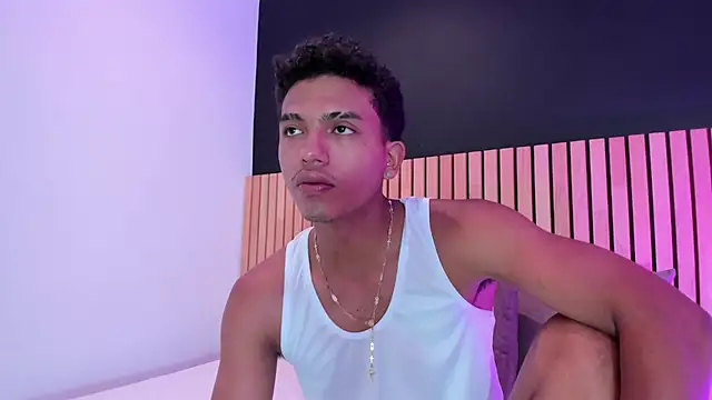 Snapshot of jhoystrong_ chatting on 2, 3, 2026 jhoystrong online show from 2, 3, 2026