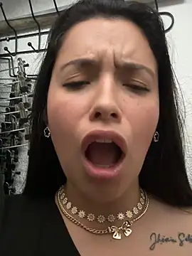 Miss Bella Flame online show from 18, 4, 2026