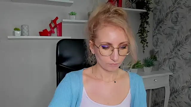 CinderellaMoon online show from 19, 3, 2026