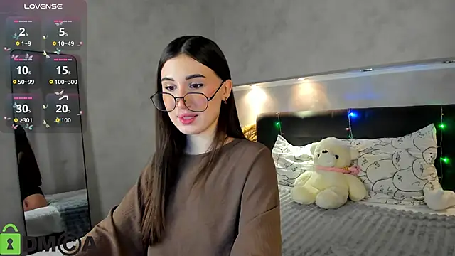 Emily Lews online show from 18, 3, 2026