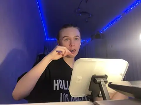 Snapshot of melissashineee chatting on 25, 2, 2026 melissashineee online show from 25, 2, 2026