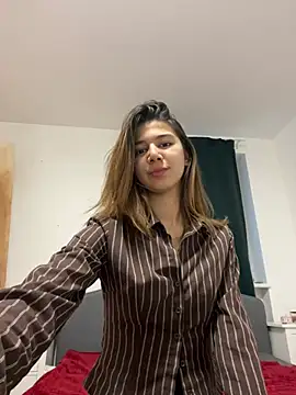 Snapshot of KiraVixenSweet chatting on 27, 2, 2026 KiraVixenSweet online show from 27, 2, 2026