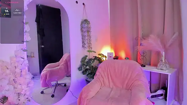 NahomyVega online show from 28, 5, 2026