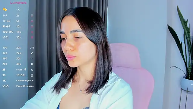 Snapshot of sara_ospina22 chatting on 14, 4, 2026 sara ospina22 online show from 14, 4, 2026