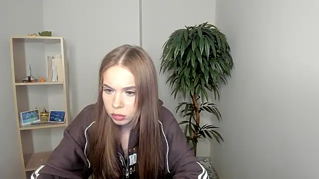 Snapshot of TishShazier chatting on 14, 2, 2026 TishShazier online show from 14, 2, 2026