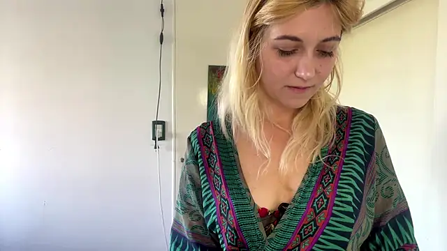 Snapshot of Sophiasnarl chatting on 25, 2, 2026 Sophiasnarl online show from 25, 2, 2026