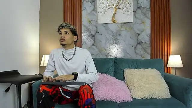 Snapshot of YOUNG_BOYS_HELL chatting on 1, 3, 2026 YOUNG BOYS HELL online show from 1, 3, 2026