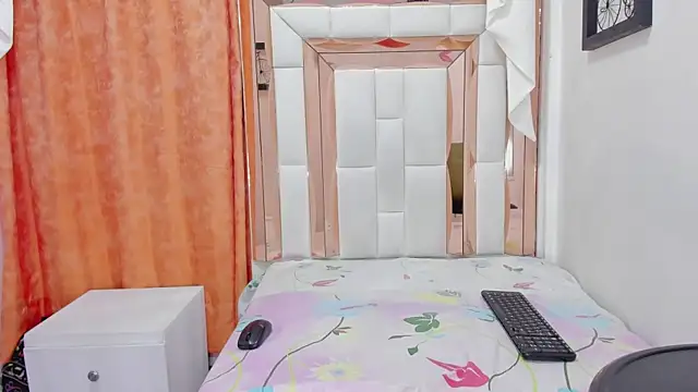 Snapshot of kimberly_xoxo_3 chatting on 18, 2, 2026 kimberly xoxo 3 online show from 18, 2, 2026