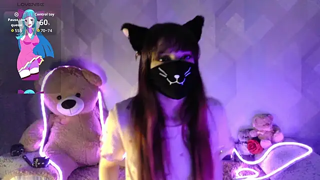 Snapshot of llonaMask chatting on 4, 3, 2026 llonaMask online show from 4, 3, 2026