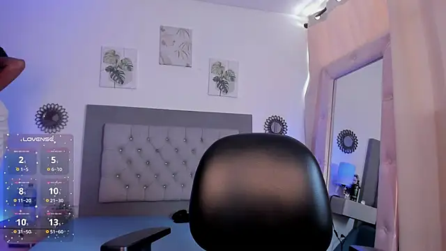 Snapshot of julietha_Vega chatting on 30, 4, 2026 julietha Vega online show from 30, 4, 2026