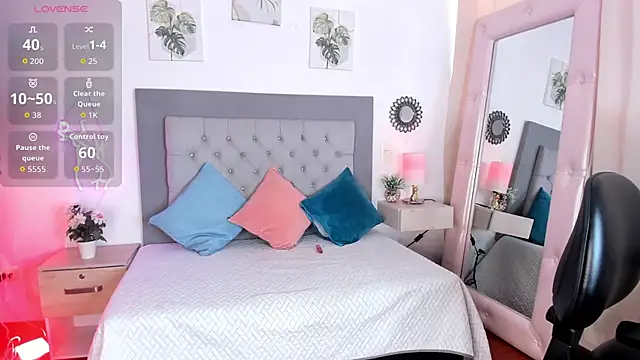 Snapshot of julietha_Vega chatting on 9, 6, 2026 julietha Vega online show from 9, 6, 2026