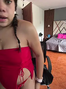 Luna rousse26 online show from 10, 4, 2026