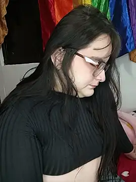 Snapshot of daphneev chatting on 15, 7, 2026 daphneev online show from 15, 7, 2026