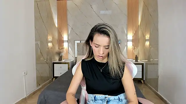 your whore Salome online show from 21, 3, 2026