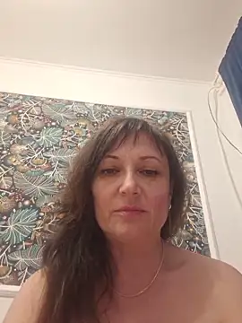 Snapshot of SaraGina chatting on 1, 4, 2026 SaraGina online show from 1, 4, 2026