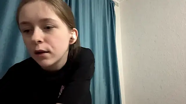 Snapshot of StaticBliss chatting on 3, 3, 2026 StaticBliss online show from 3, 3, 2026