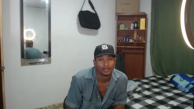 Snapshot of Dani-brown chatting on 15, 5, 2026 Dani-brown online show from 15, 5, 2026