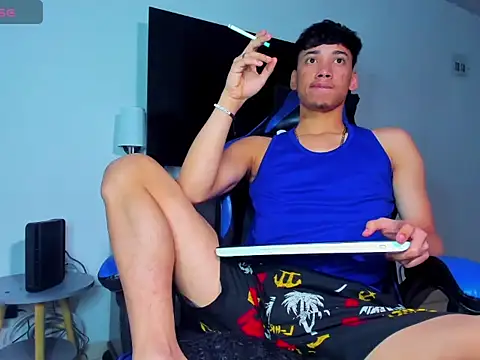 Lyam Russo online show from 10, 4, 2026