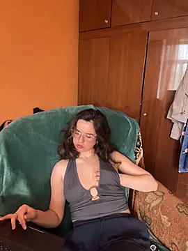 Baby doll7777 online show from 18, 4, 2026